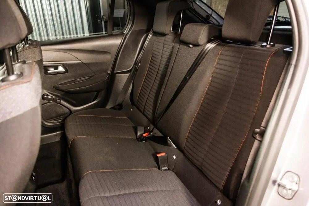 Peugeot e-208 - 38