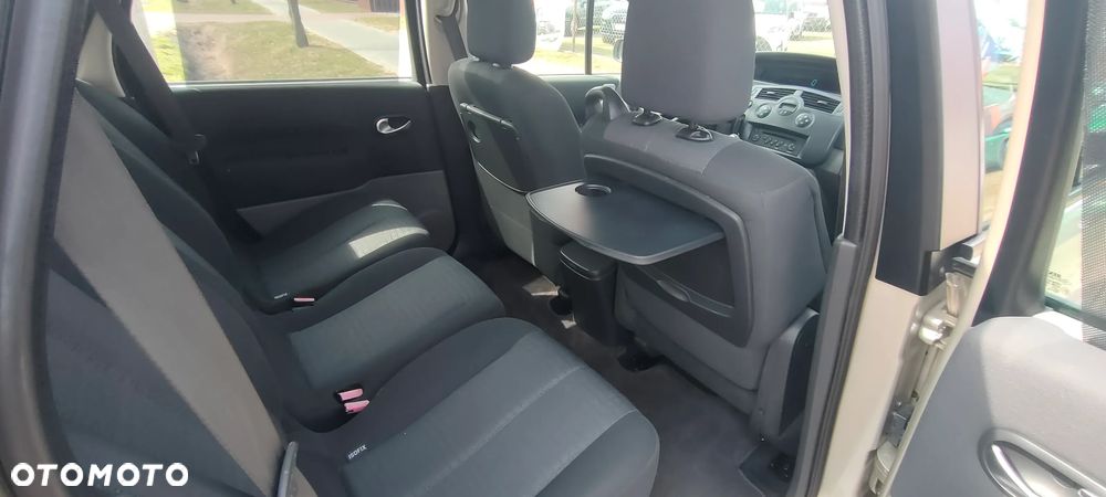 Renault Grand Scenic 1.6 16V Dynamique - 11