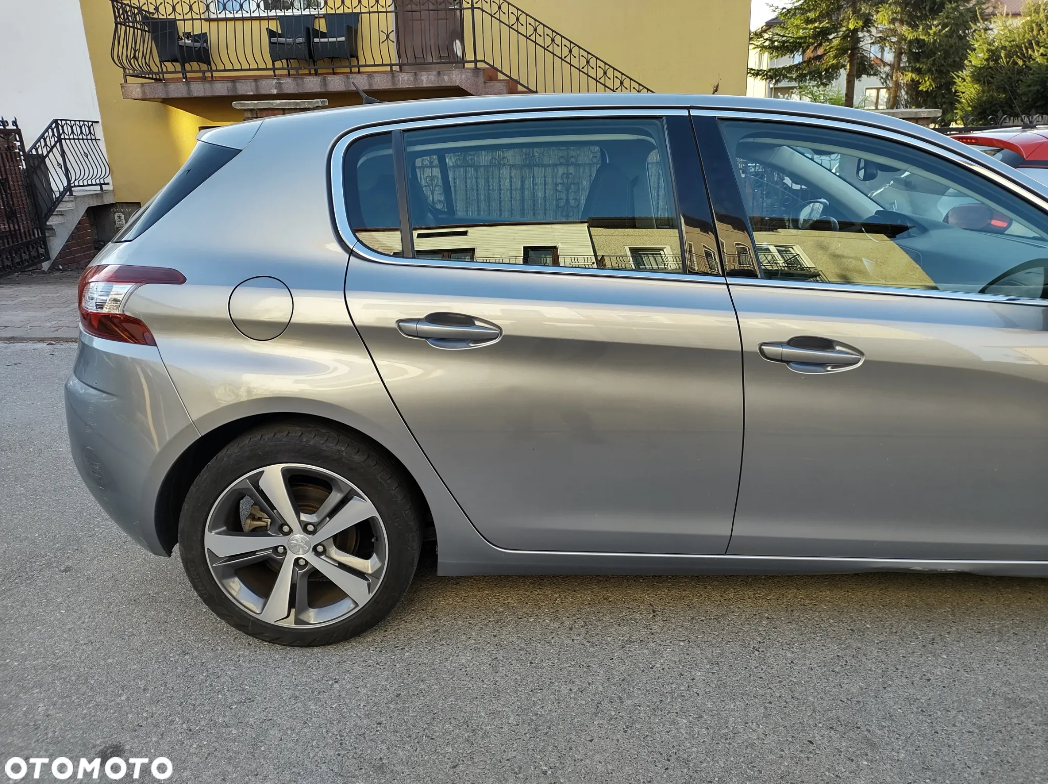 Peugeot 308 1.2 PureTech Allure S&S - 16