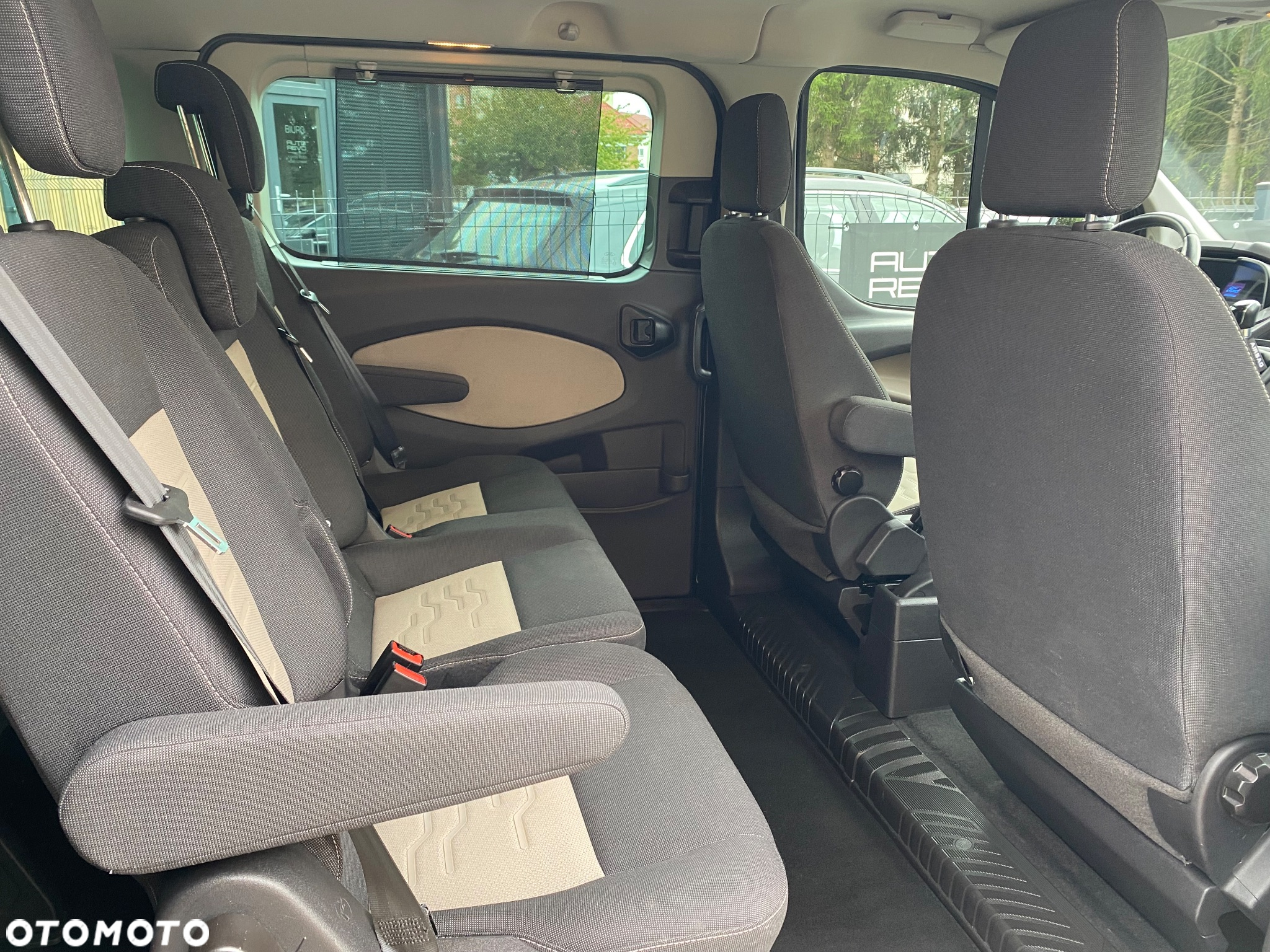 Ford Tourneo Custom 2.0 TDCi L1 Titanium - 12
