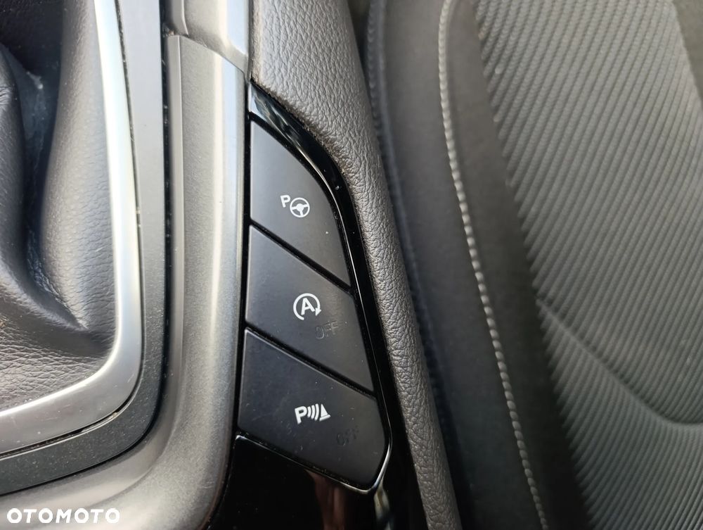 Ford Mondeo - 28