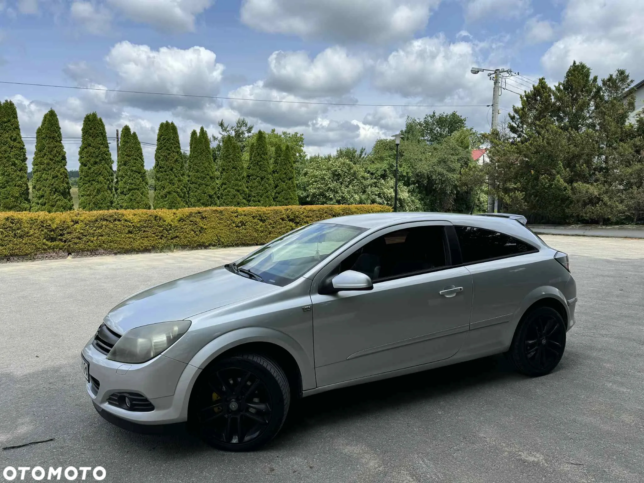 Opel Astra III GTC 1.6 Cosmo - 3