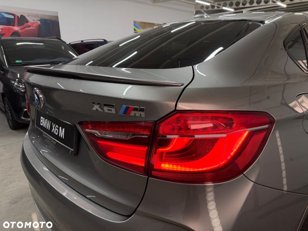 BMW X6M - 16