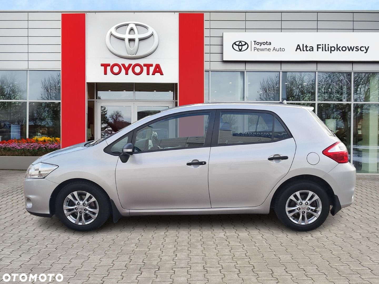 Toyota Auris 1.4 D-4D Terra EU5 - 6