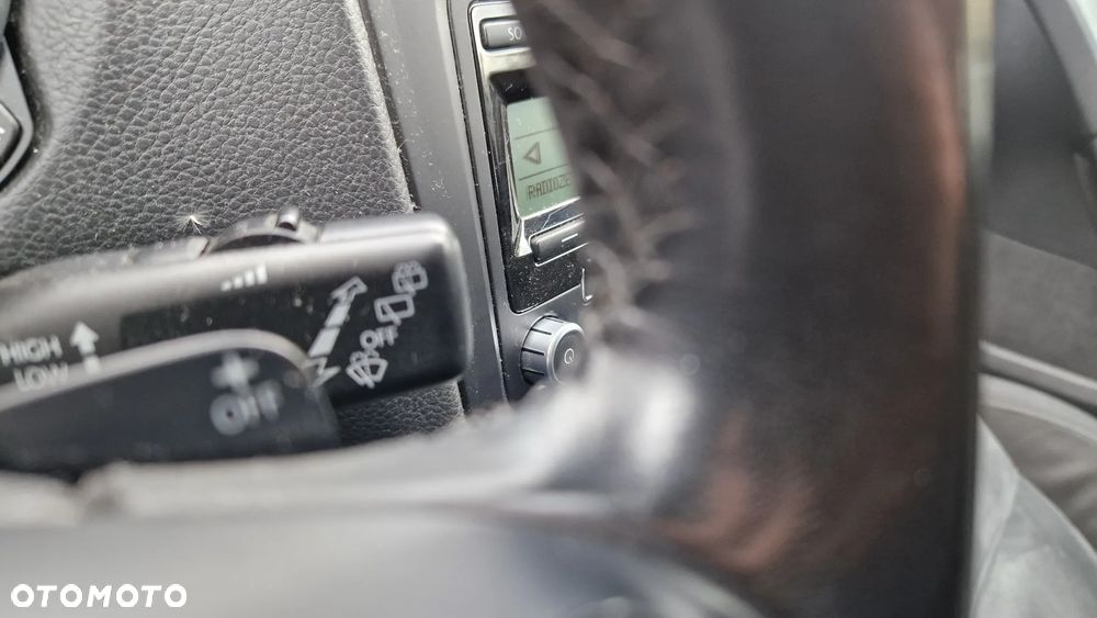 Volkswagen Golf VI 1.6 Highline DSG - 18