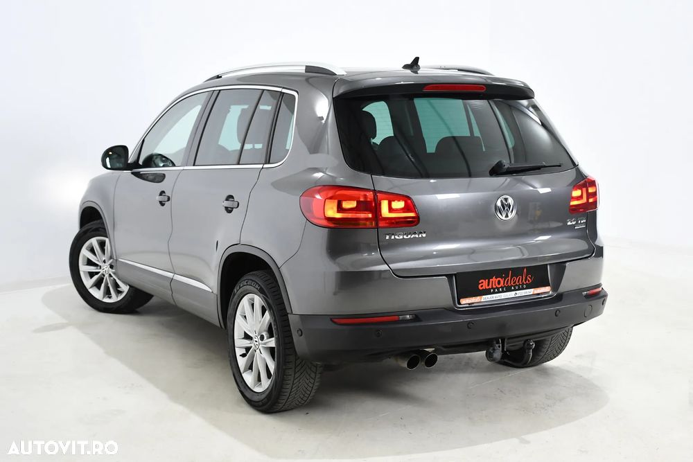 Volkswagen Tiguan 2.0 TDI DPF 4Motion BlueMotion Technology Lounge Sport & Style - 2