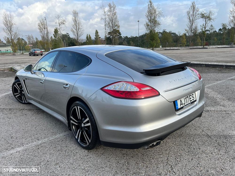 Porsche Panamera 3.0 V6 - 4