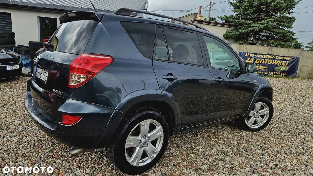 Toyota RAV4 - 3