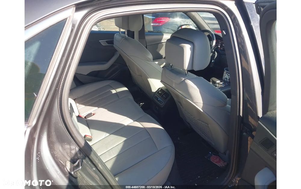 Audi A4 Limousine - 11