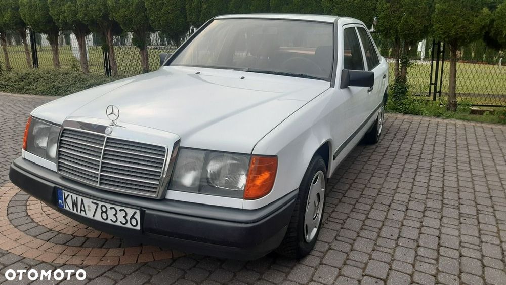 Mercedes-Benz W124 (1984-1993) - 21