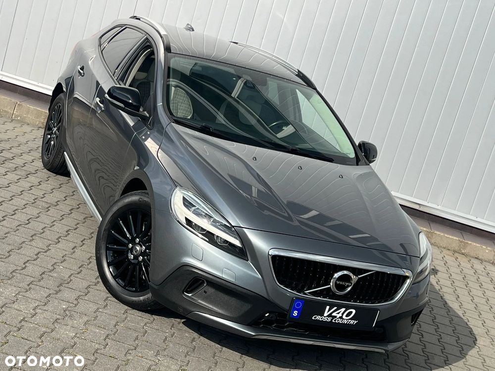 Volvo V40 Cross Country D3 Momentum - 32