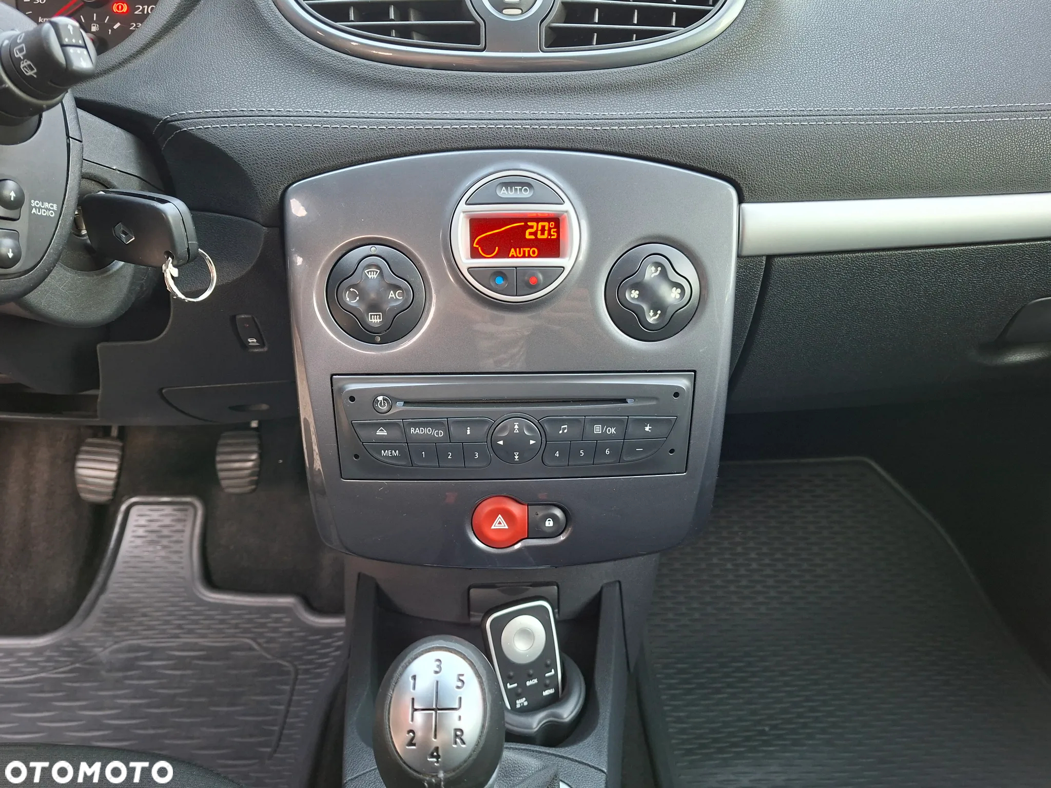 Renault Clio TCe 100 Grandtour TomTom Edition - 21