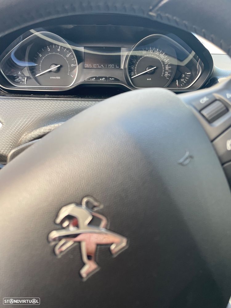 Peugeot 2008 1.2 PureTech Active - 7