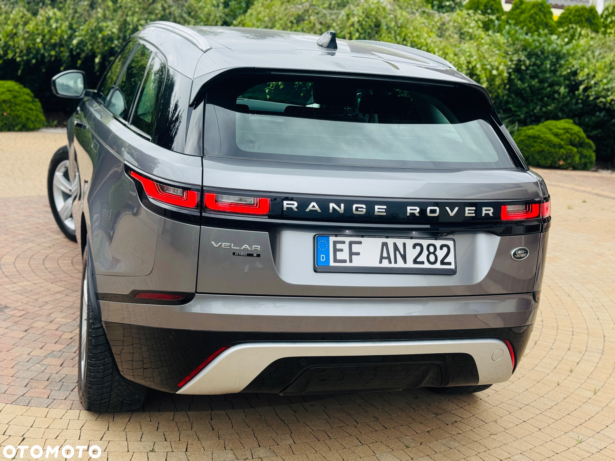 Land Rover Range Rover Velar 2.0 TD4 R-Dynamic S - 28