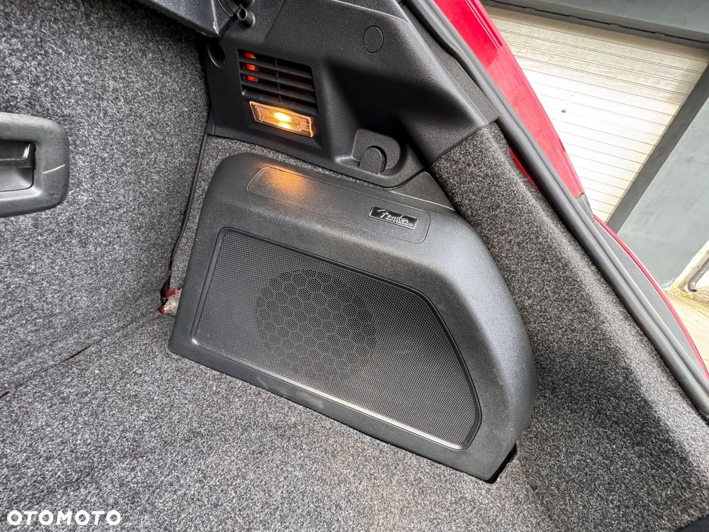 Volkswagen New Beetle - 19