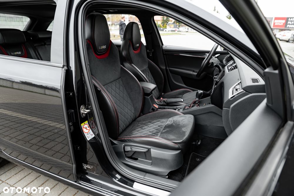 Skoda Octavia 2.0 TDI RS DSG - 23