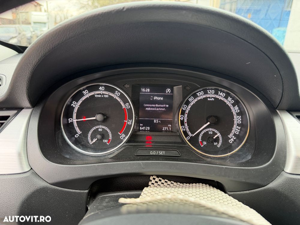 Skoda RAPID 1.0 TSI Style - 13