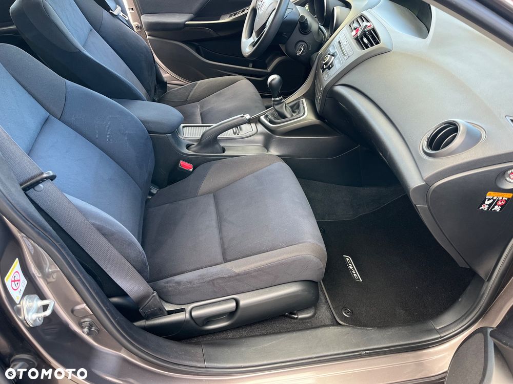 Honda Civic 1.4 i-VTEC Comfort - 26