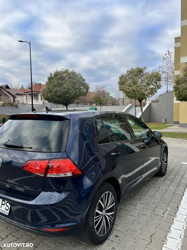 Volkswagen Golf 2.0 TDI BlueMotion Technology DSG Allstar - 12