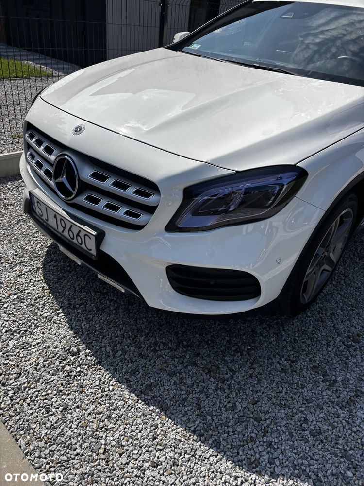 Mercedes-Benz GLA 200 7G-DCT AMG Line - 4