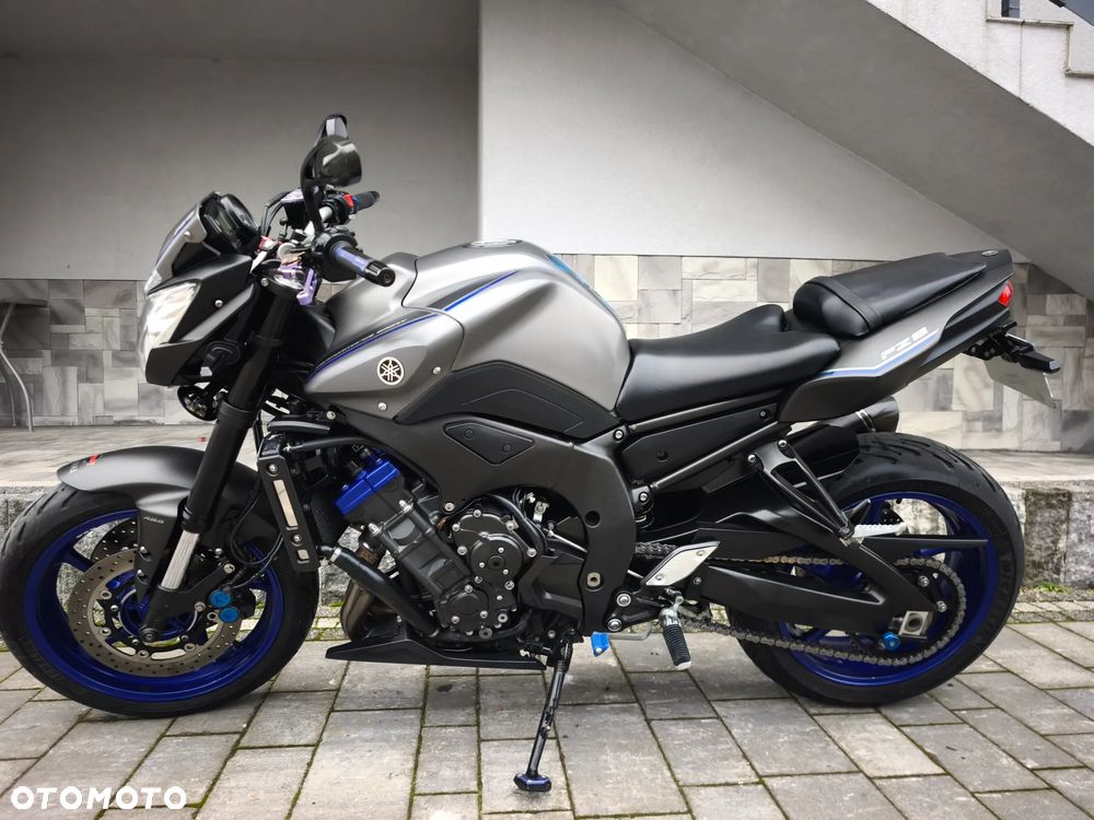 Yamaha FZ8 - 2