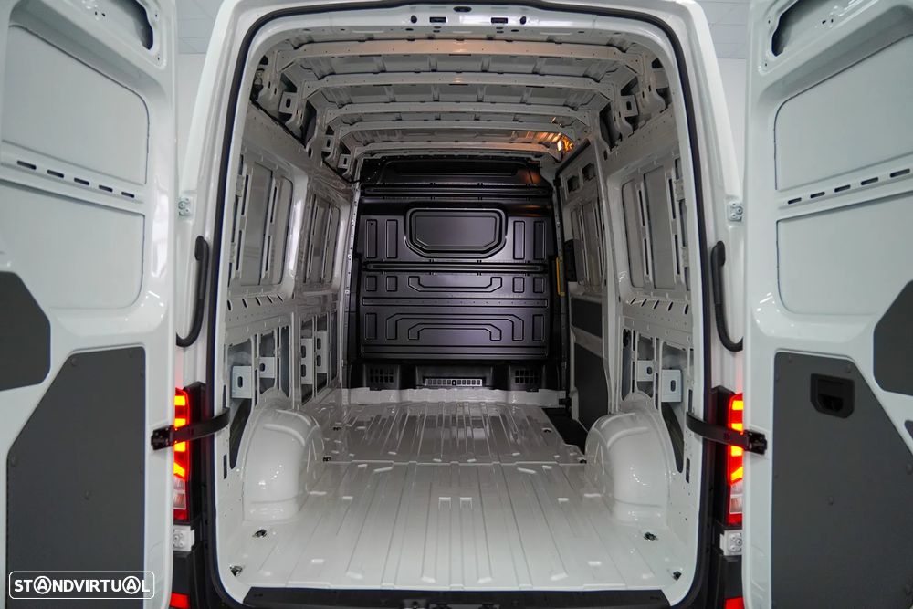 VW Crafter 35 2.0 TDI L3H3 - 6