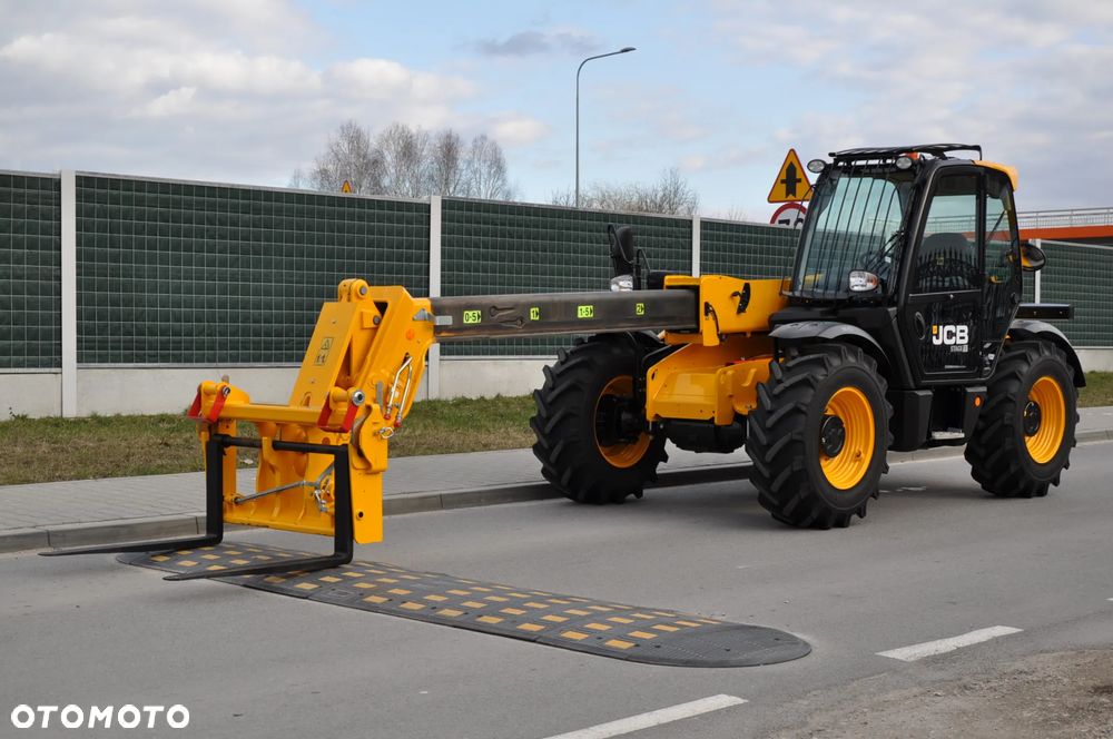 JCB 531-70 ŁADOWARKA TELESKOPOWA MAŁO MTG 546 UDŹWIG 3100 kg WYSOKOŚĆ ZAŁADUNKU 7 m NA GWARANCJI PRODUCENTA KLIMATYZACJA JAK NOWA! - 23