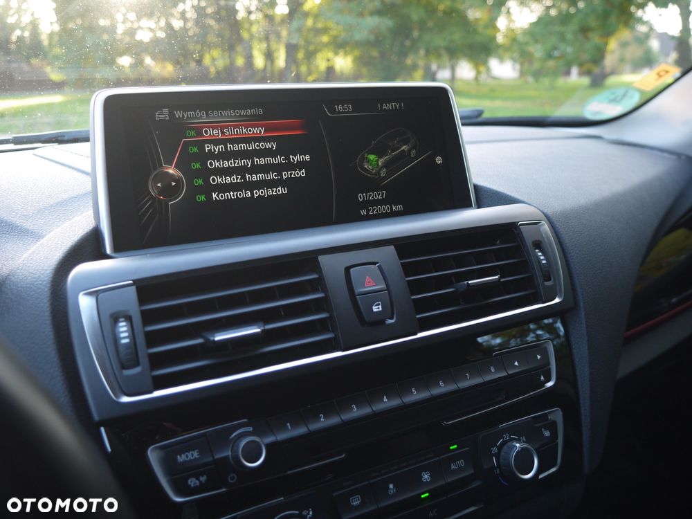 BMW Seria 1 120i Sport Line - 23