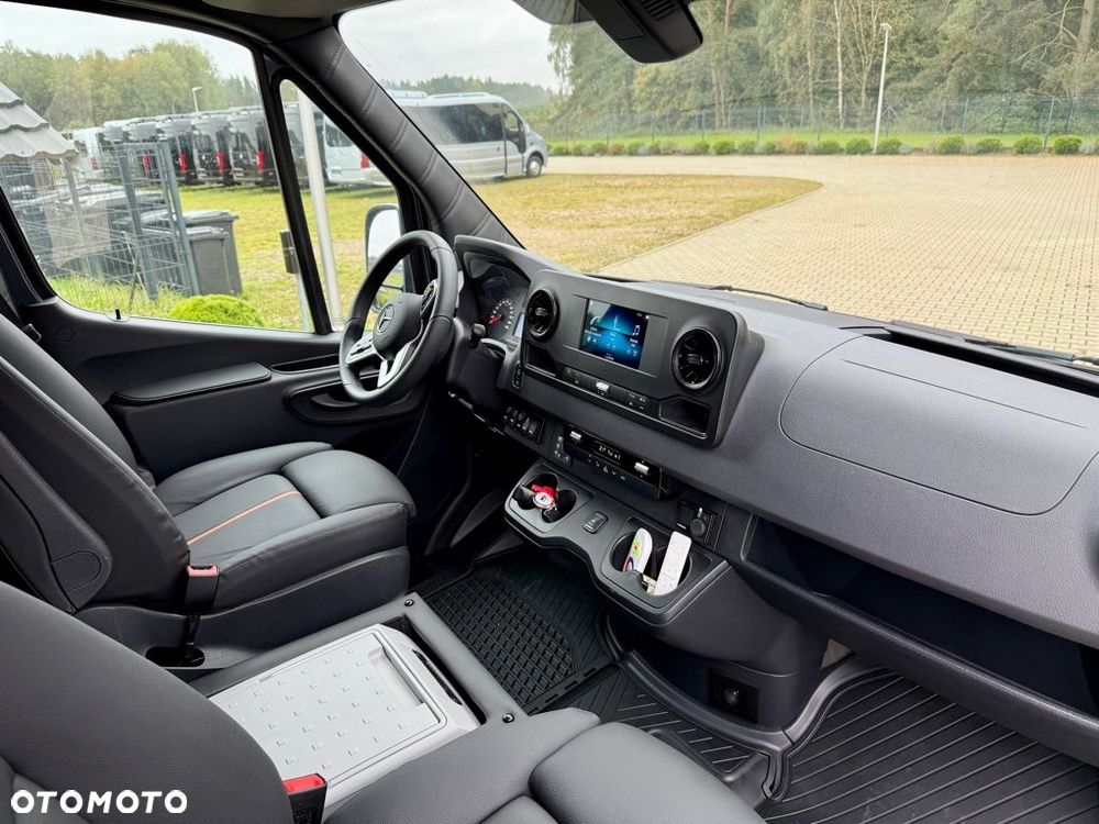 Mercedes-Benz Sprinter - 27