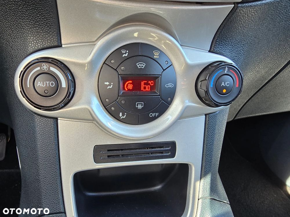 Ford Fiesta 1.6 Titanium EU5 - 20