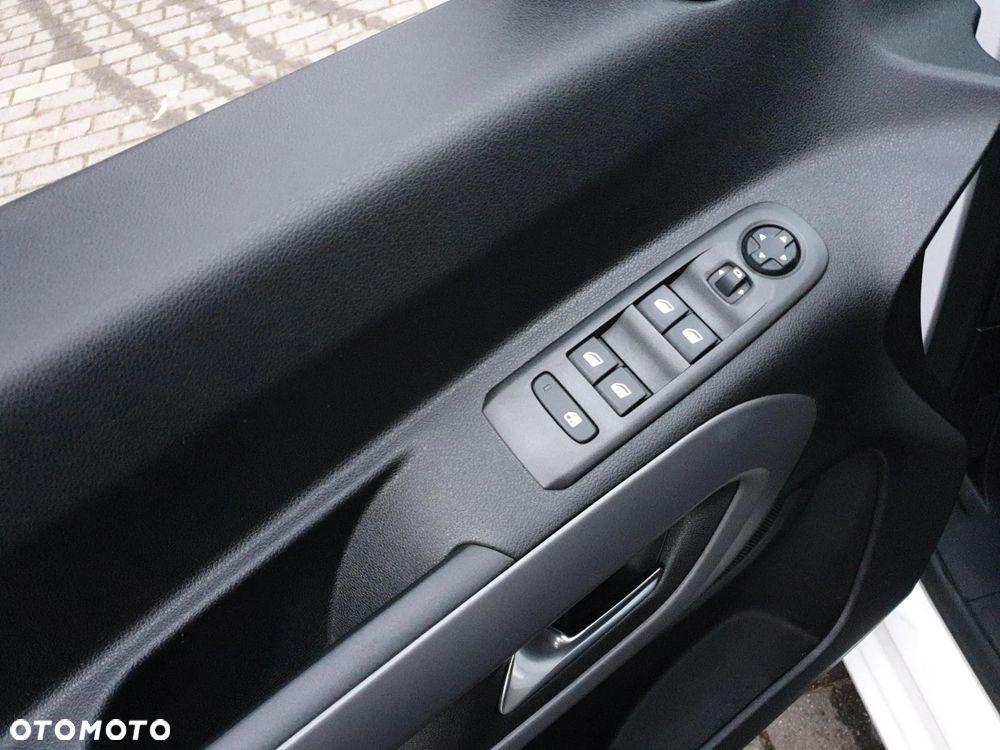 Toyota Proace City Verso 1.2 D-4T Business - 19