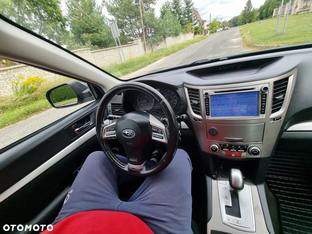 Subaru Legacy - 23