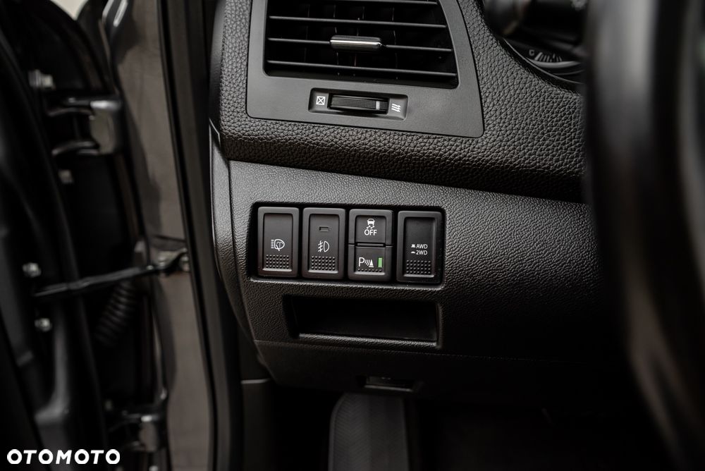 Suzuki Kizashi 2.4 4x4 CVT Sport - 31