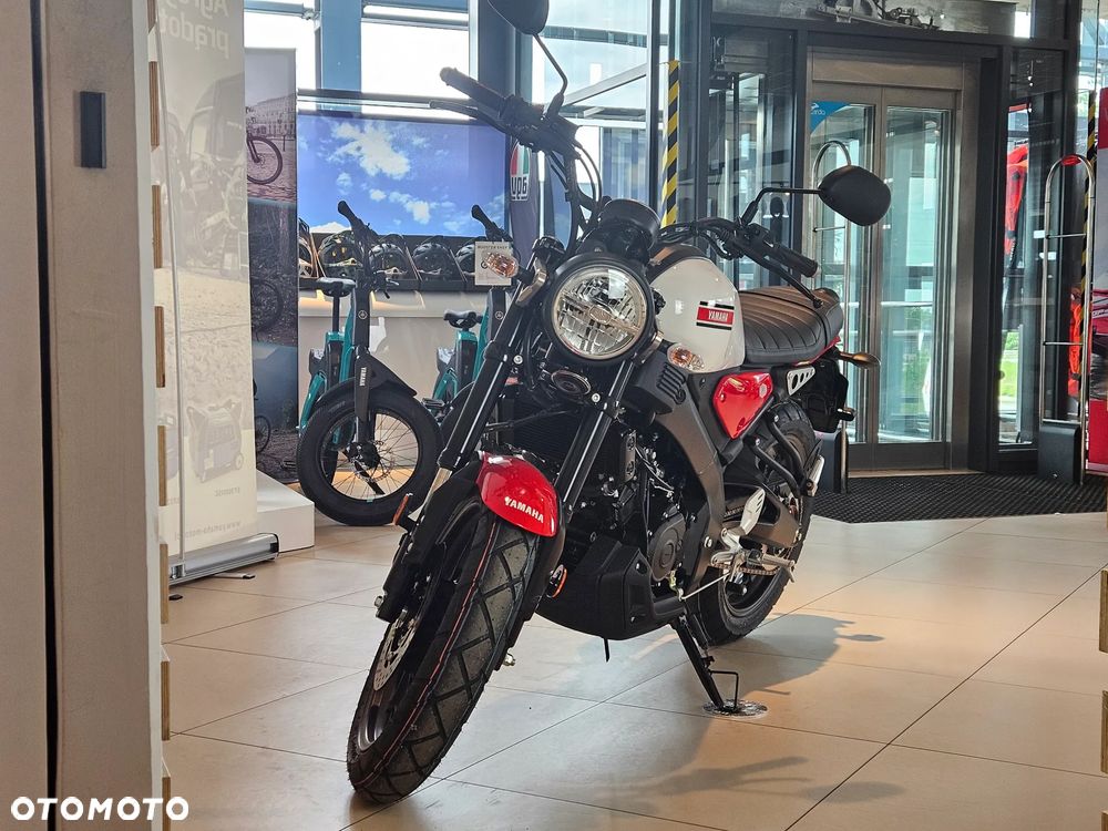 Yamaha XSR - 9