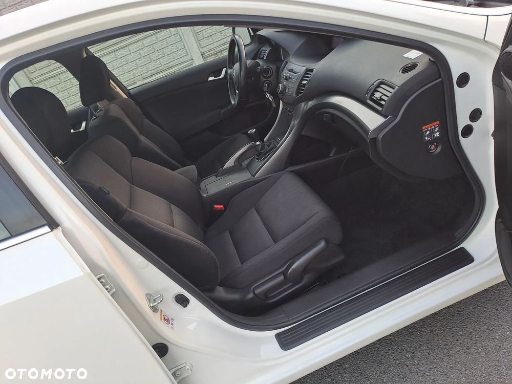 Honda Accord 2.0 50 Jahre Edition - 17