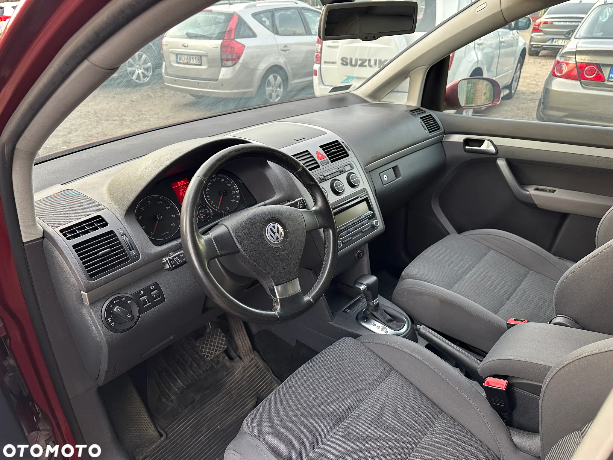 Volkswagen Touran - 13