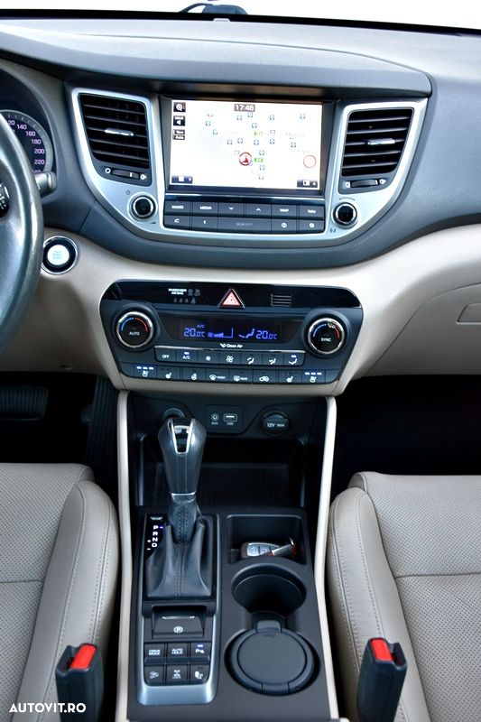 Hyundai Tucson 1.6 T-GDi 4WD 7DCT Luxury - 22