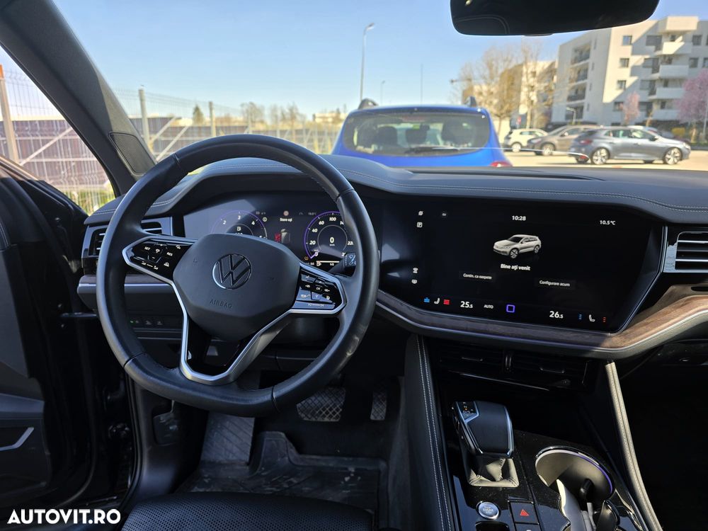 Volkswagen Touareg V6 TDI Elegance - 6