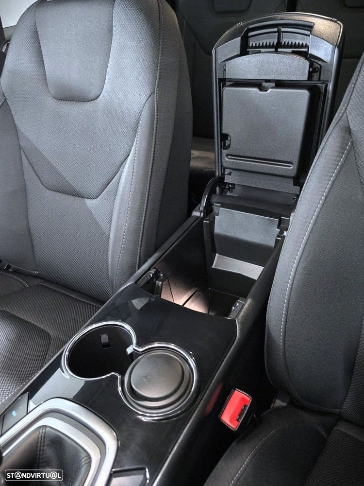 Ford S-Max 2.0 TDCi Titanium - 33