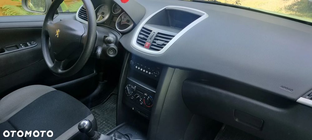 Peugeot 207 1.4 - 4