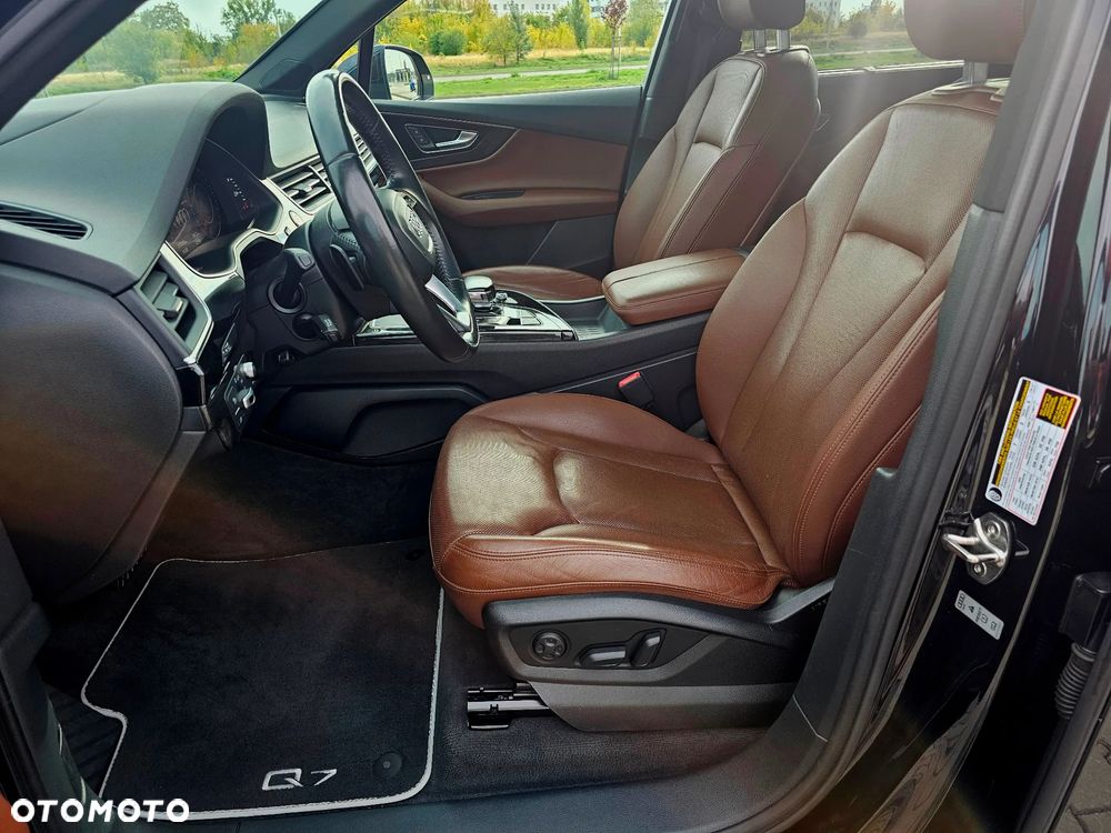 Audi Q7 3.0 TFSI Quattro Tiptronic - 17