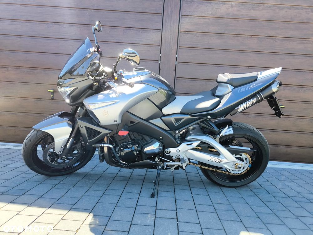 Suzuki GSX - 8