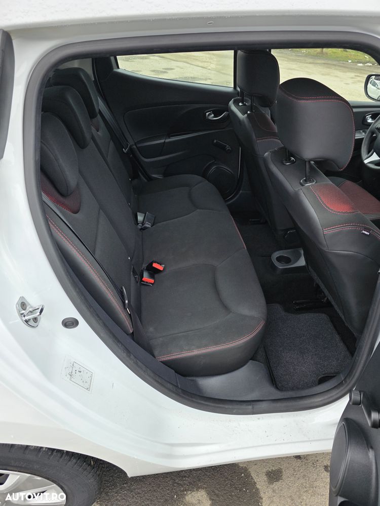 Renault Clio 1.2 16V 75 Dynamique - 12