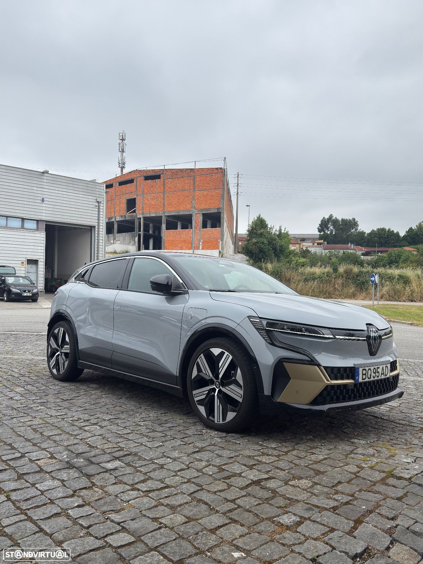 Renault Mégane E-Tech EV60 Iconic - 1