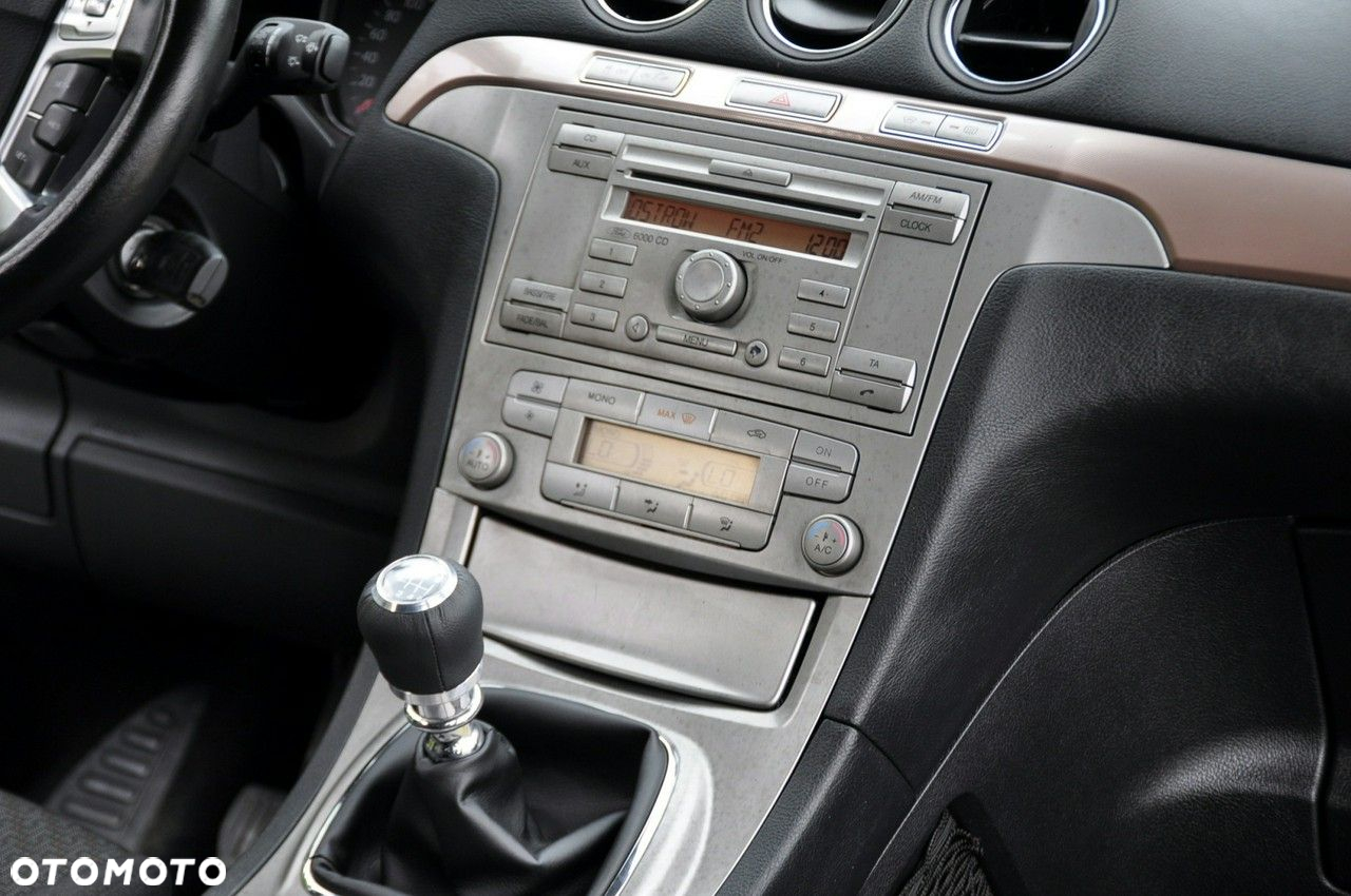 Ford Galaxy - 27