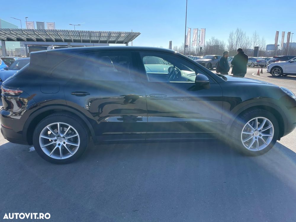 Porsche Cayenne Standard - 2