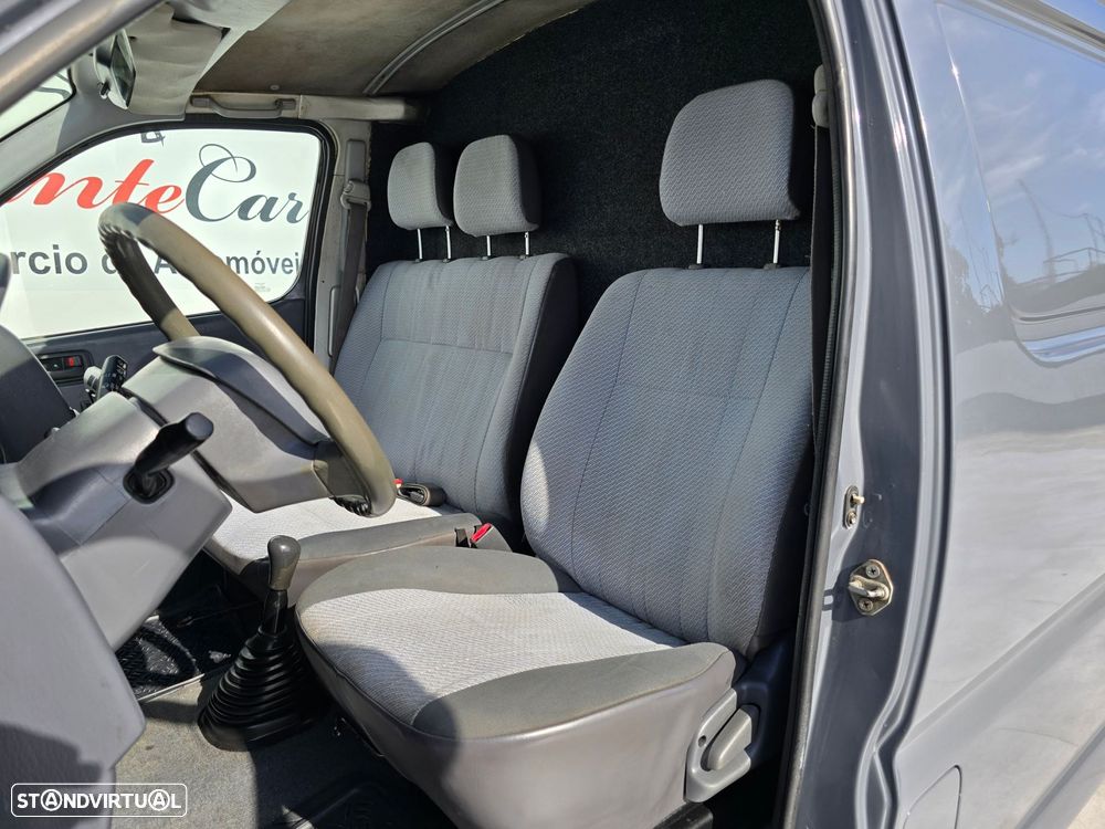 Toyota HiAce 2.4 D LXH12LB - 16
