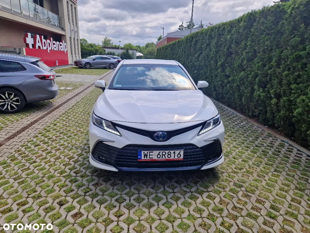Toyota Camry 2.5 Hybrid Comfort CVT - 2