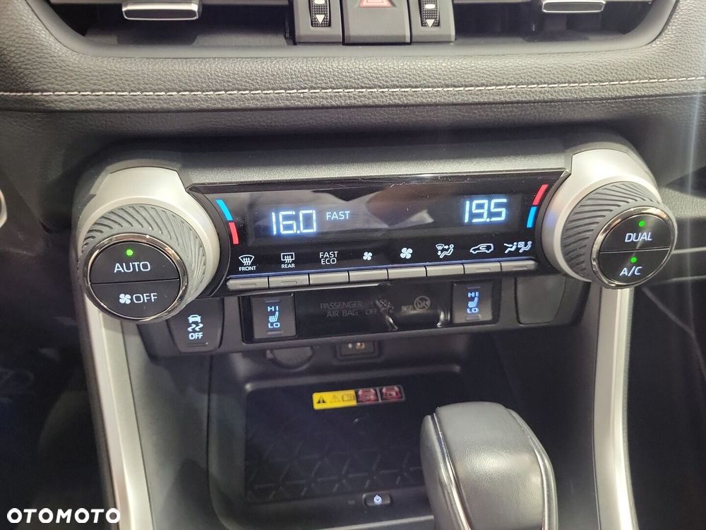 Toyota RAV4 - 16
