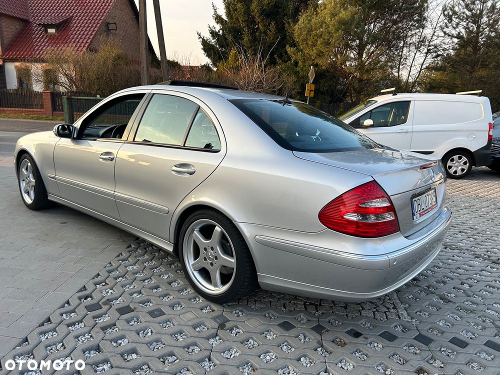 Mercedes-Benz W111 - 5